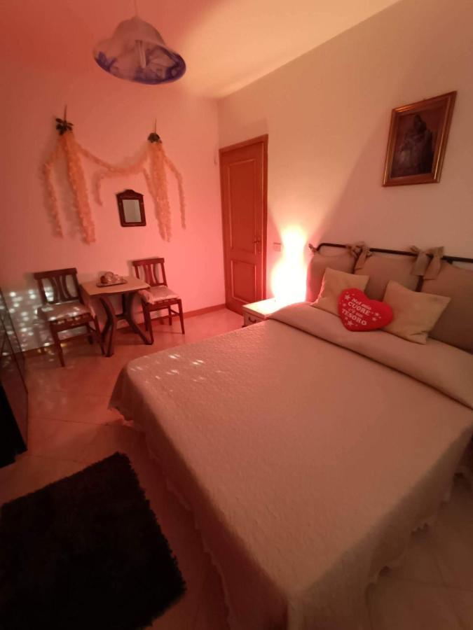 Bellissima Stanza Con Parcheggio Gratuito Apartman Cinquale Kültér fotó