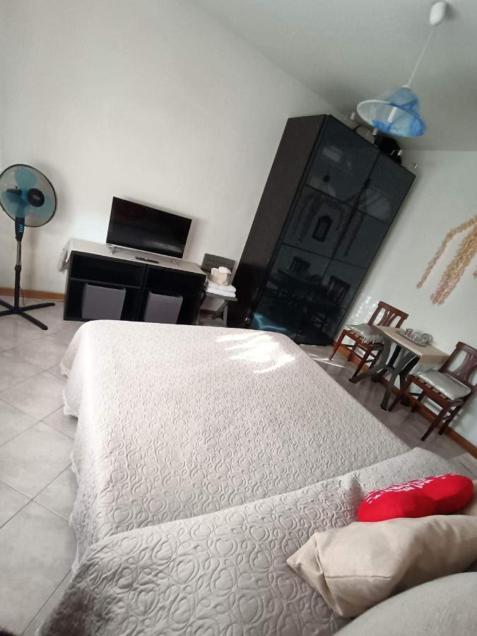 Bellissima Stanza Con Parcheggio Gratuito Apartman Cinquale Kültér fotó